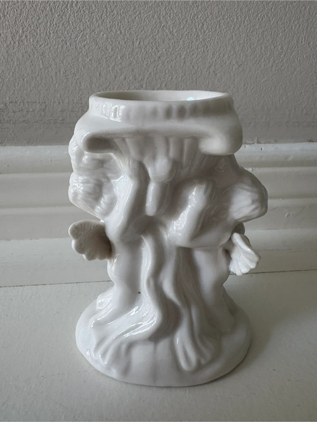 White Ceramic Cherub Candle Holder - photo 3