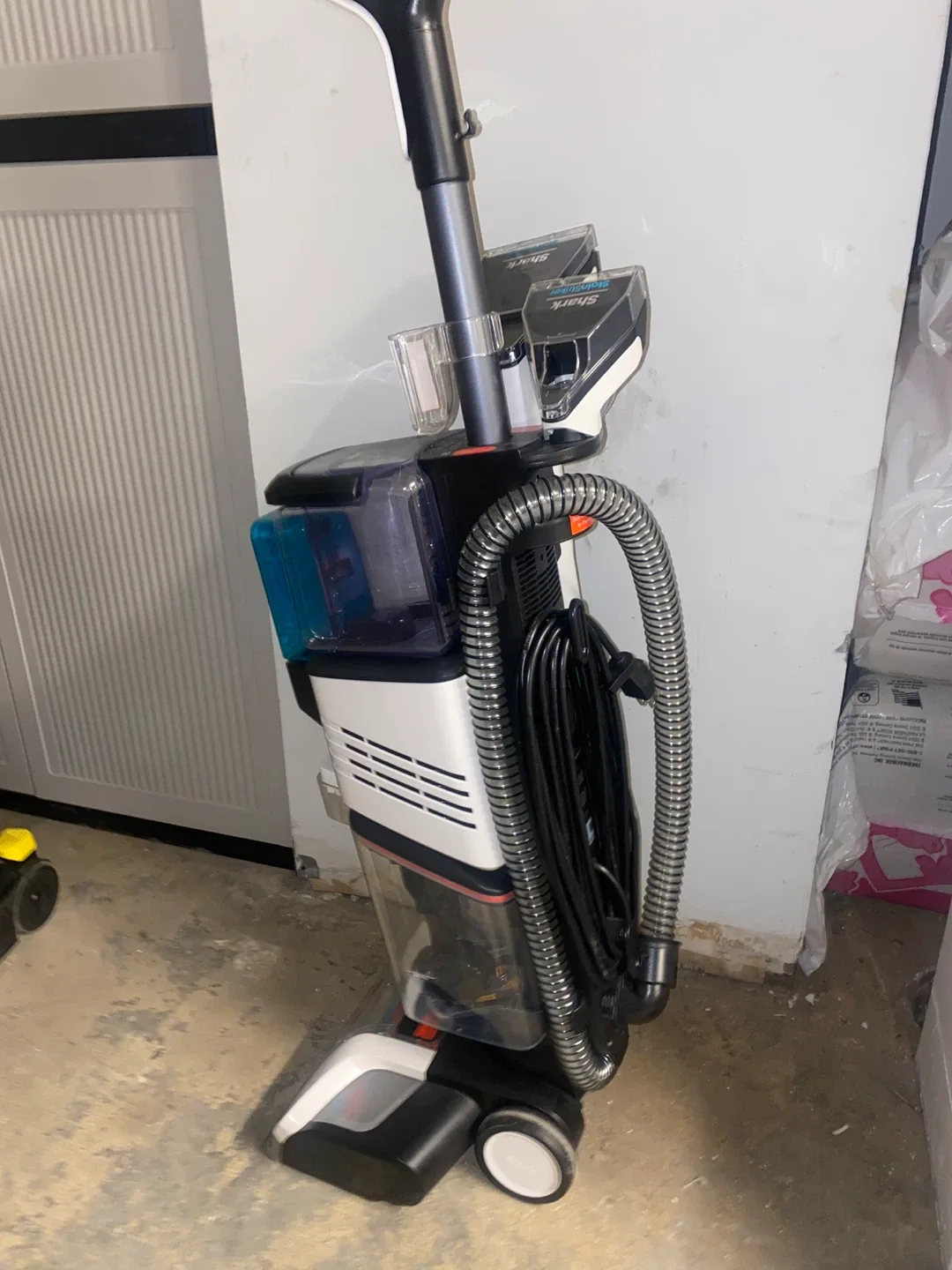 Shark StainStriker Carpet Cleaner image indicator(3)