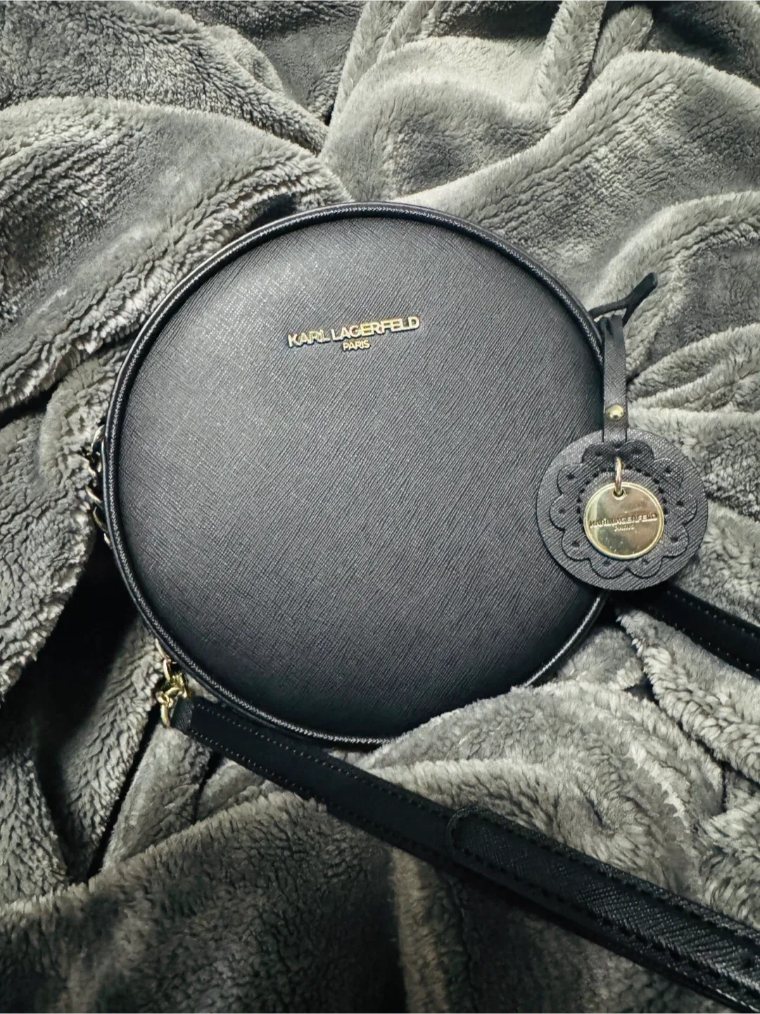 Karl Lagerfeld Paris Black Round Crossbody Bag image indicator(4)