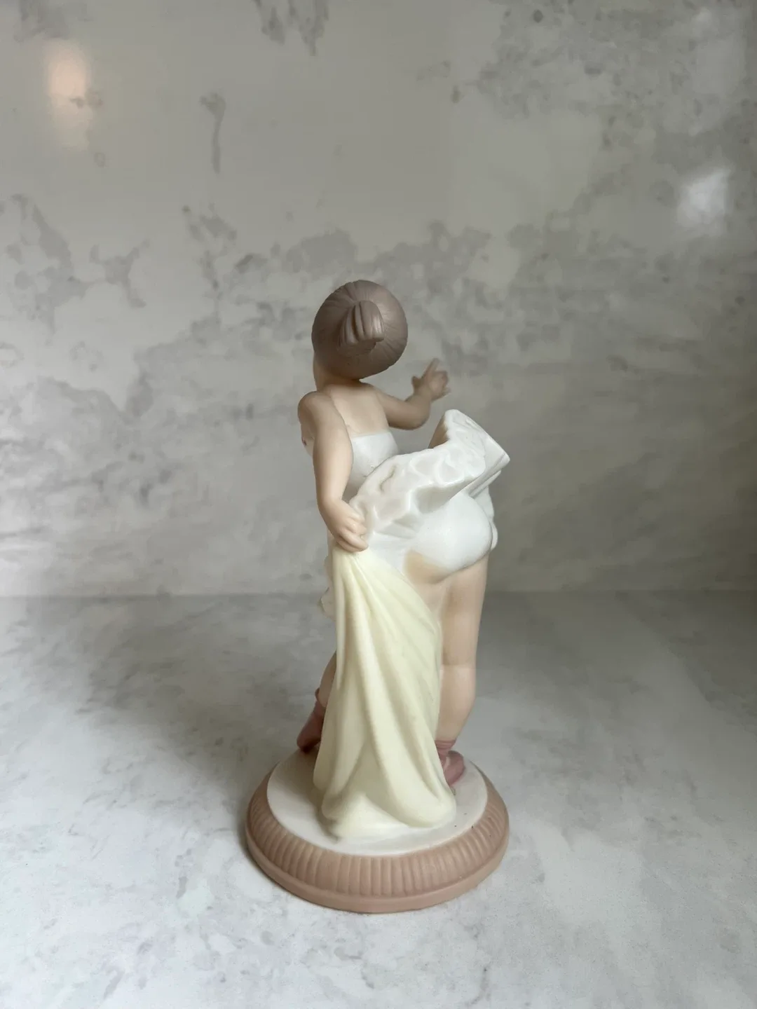 Lladro Ballerina Figurine 1992 Authentic Pristine Condition image indicator(3)