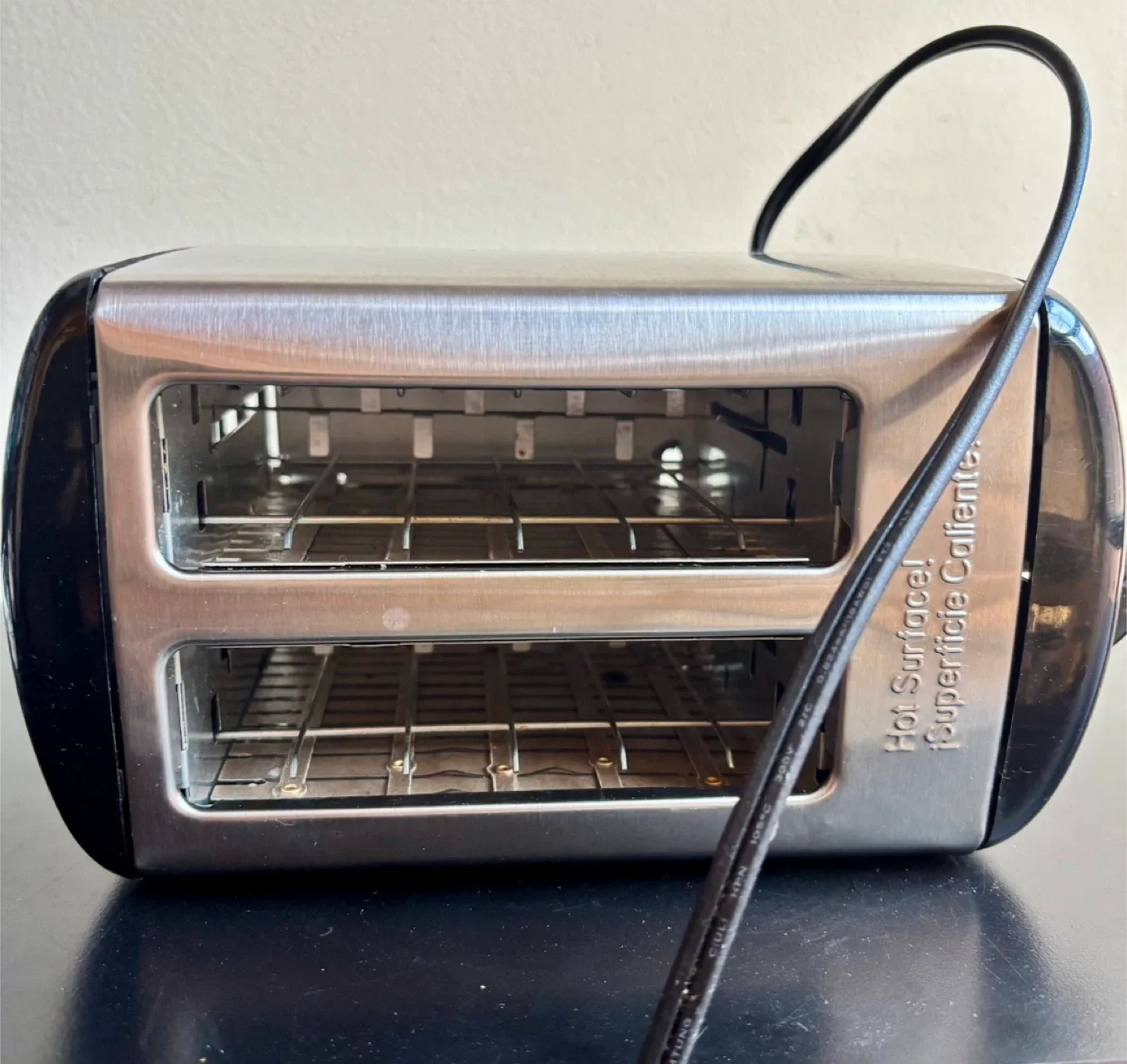 Dominion Toaster - extra-wide slots -Black/Silver image indicator(4)