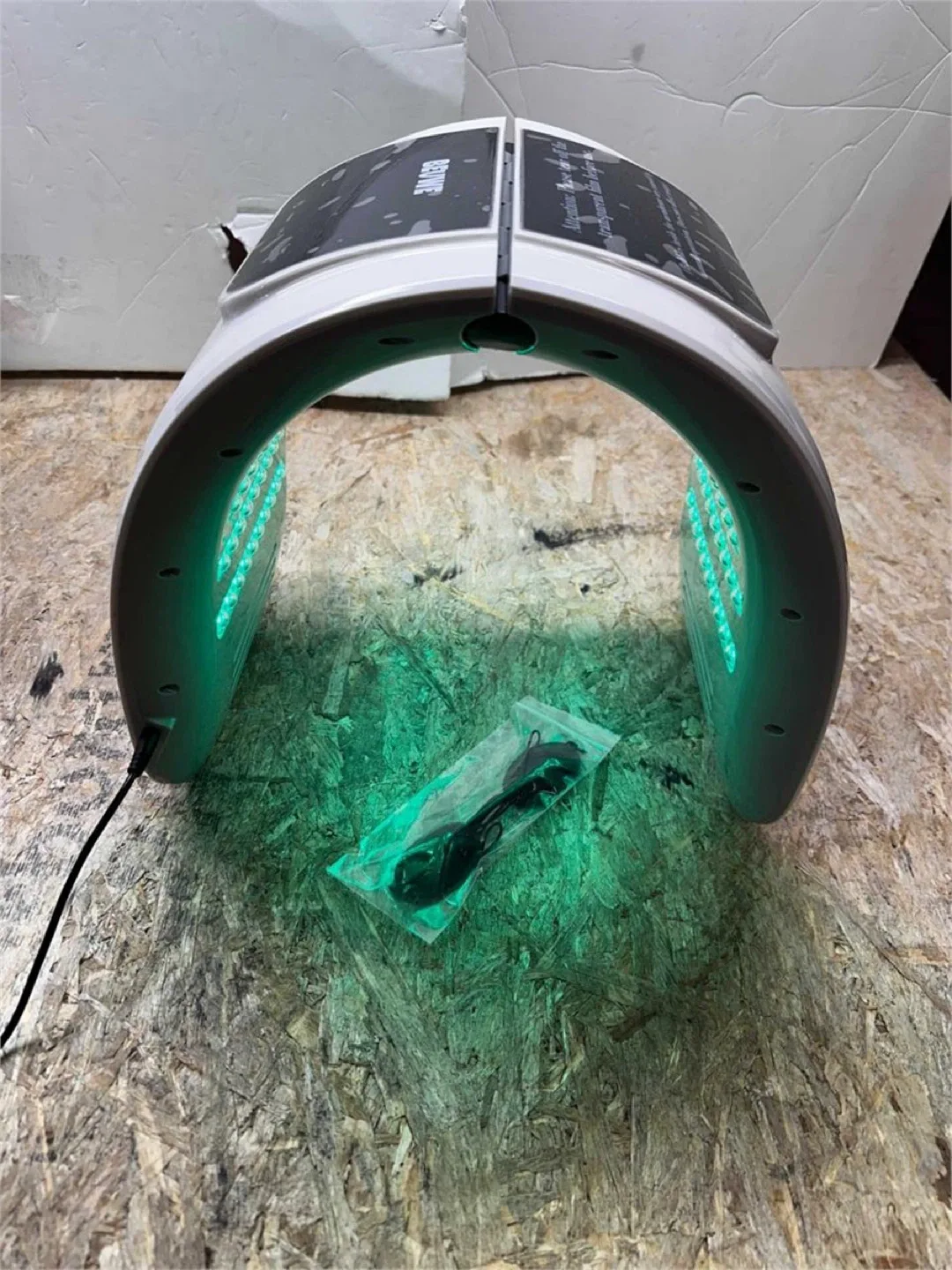 LED Face Mask Light Therapy image indicator(2)