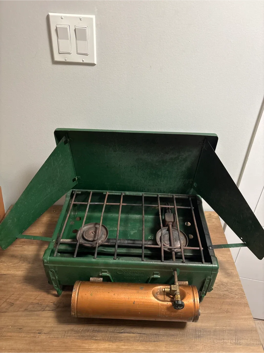 Vintage Coleman Model 425 Two Burner Camp Stove - Green image indicator(6)
