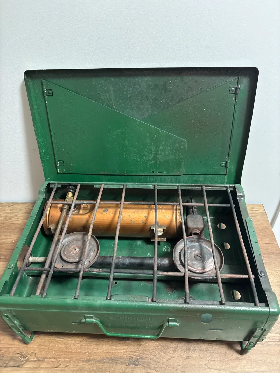 Vintage Coleman Model 425 Two Burner Camp Stove - Green image indicator(2)
