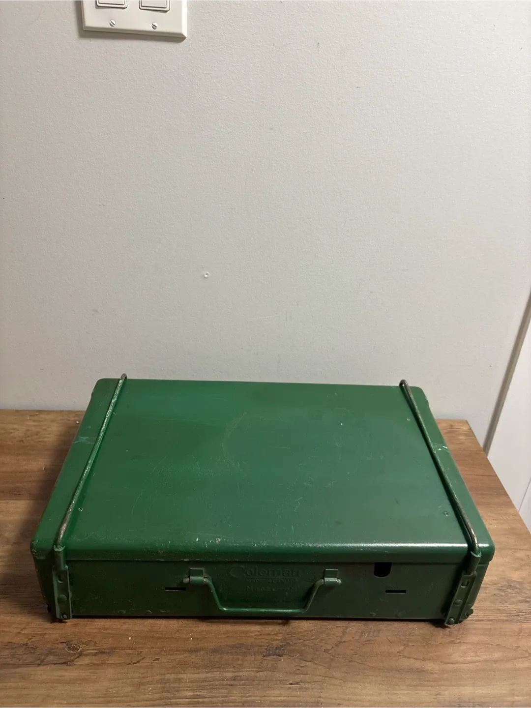 Vintage Coleman Model 425 Two Burner Camp Stove - Green image indicator(10)