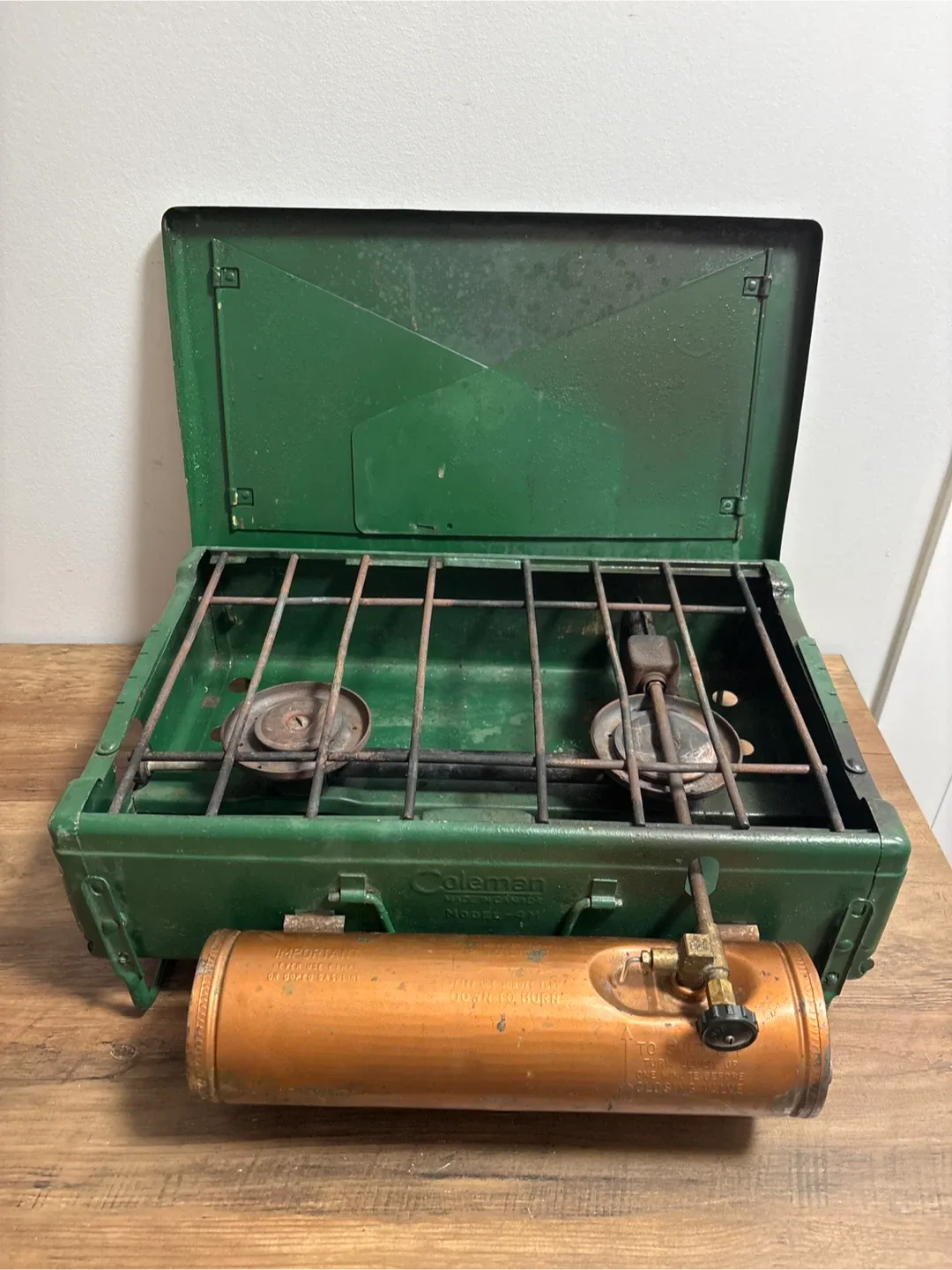 Vintage Coleman Model 425 Two Burner Camp Stove - Green image indicator(9)