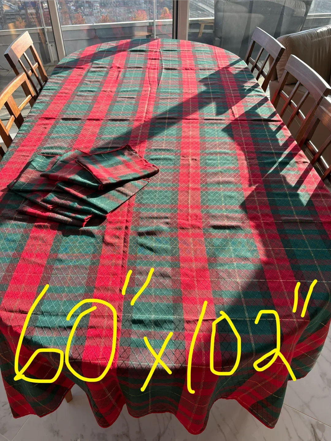 Large Tablecloth & 8 Napkins 102” x 60”