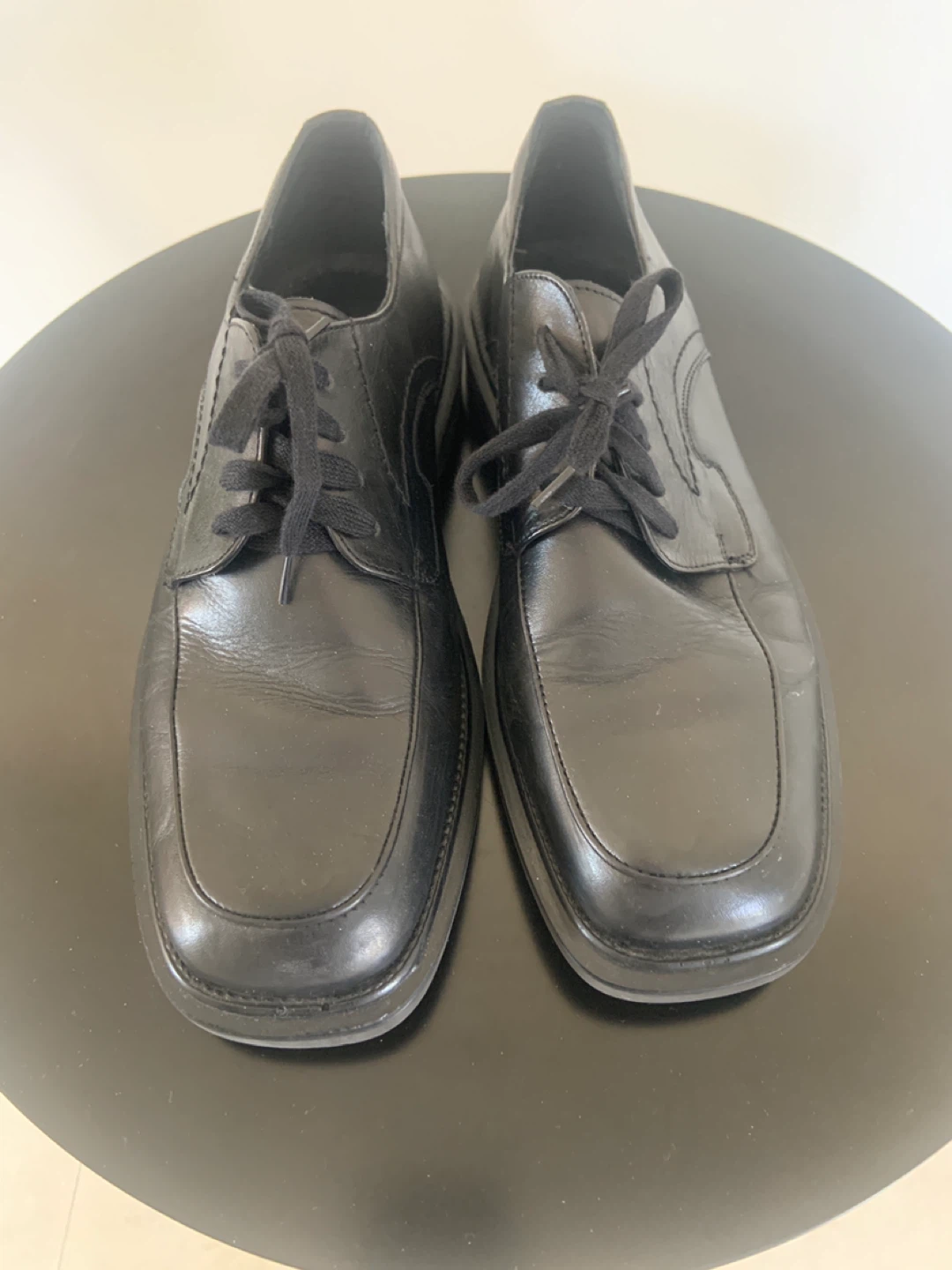 Pierre Cardin Black Leather Dress Shoes - Size 9