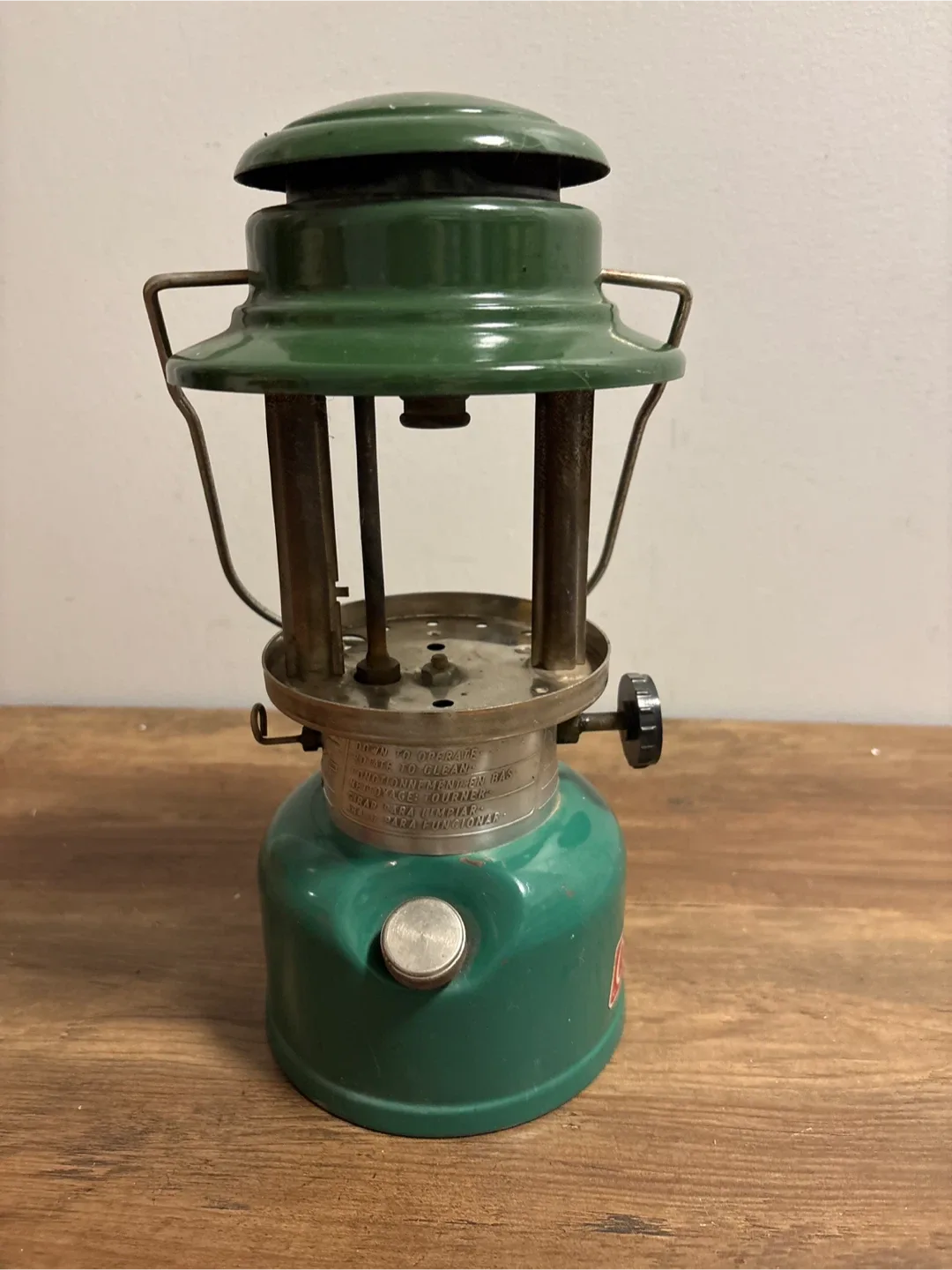Vintage Coleman Green Lantern 335-1969 image indicator(2)