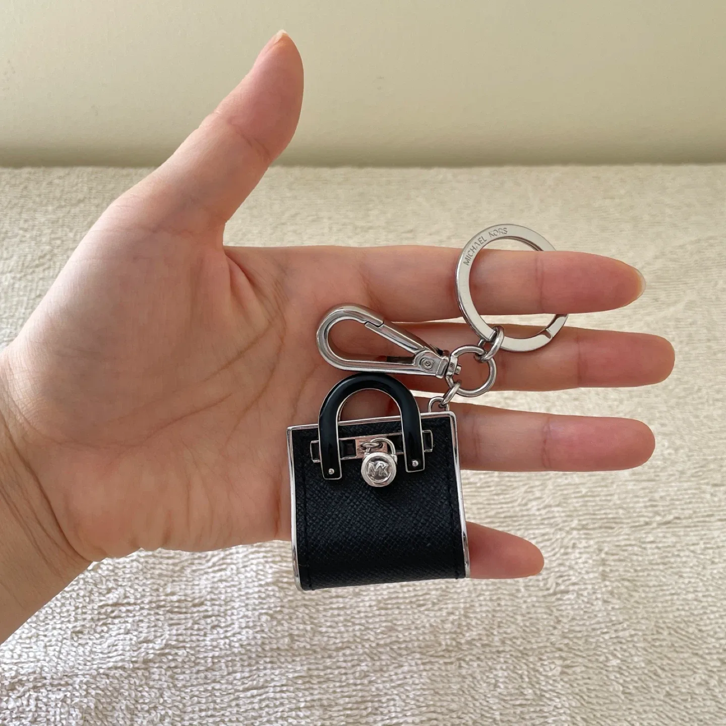 Michael Kors✨Black Mini Bag Keychain image indicator(2)