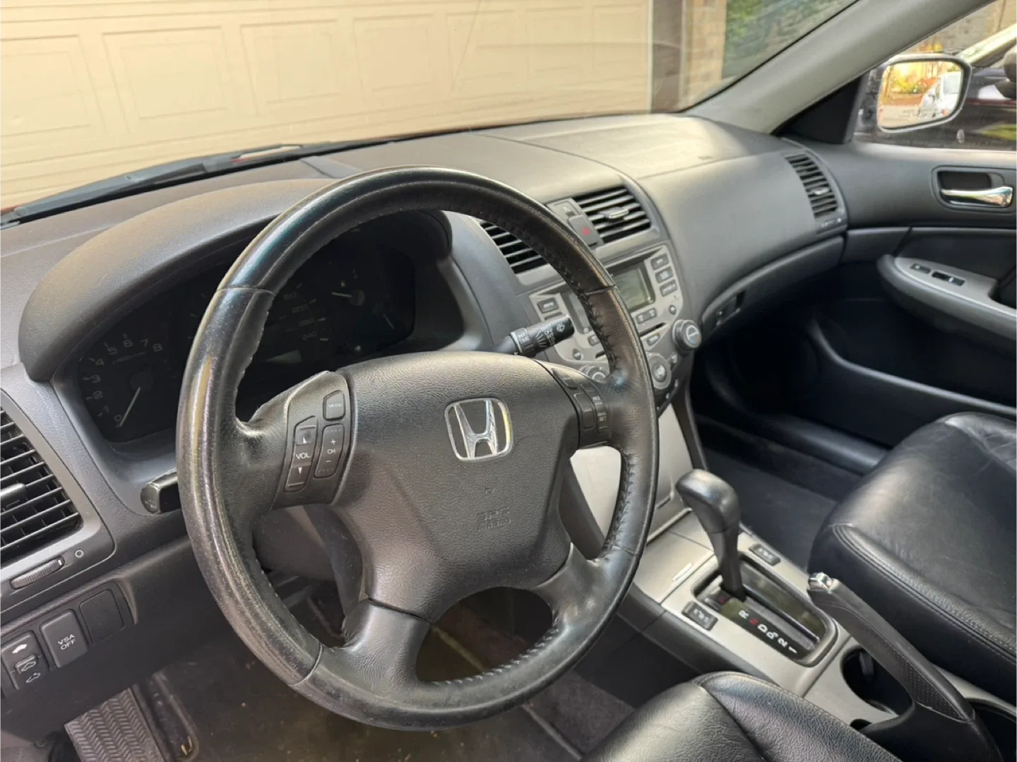 Honda Accord Sedan - Red image indicator(5)