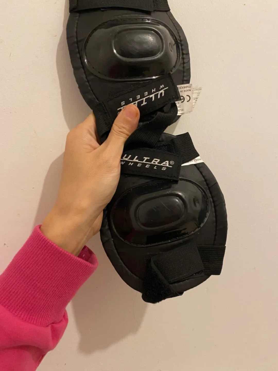 Ultra Wheels Inline Skating Pad Set - Junior 8+ image indicator(3)