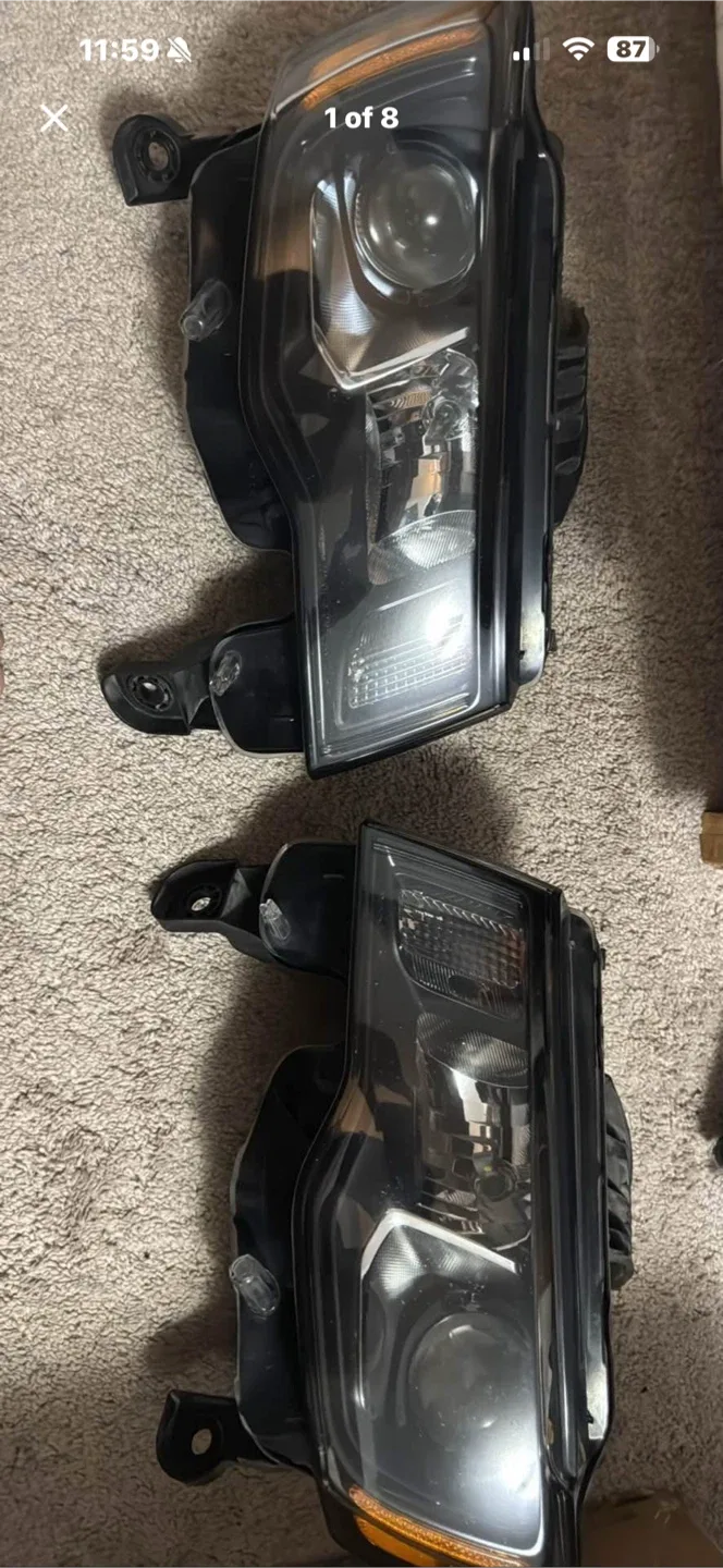 Jeep Grand Cherokee Headlight Assembly