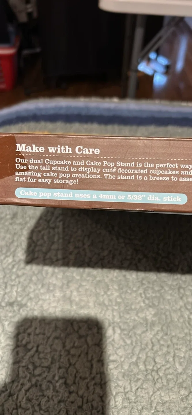 Dual Cupcake & Cake Pop Stand image indicator(5)