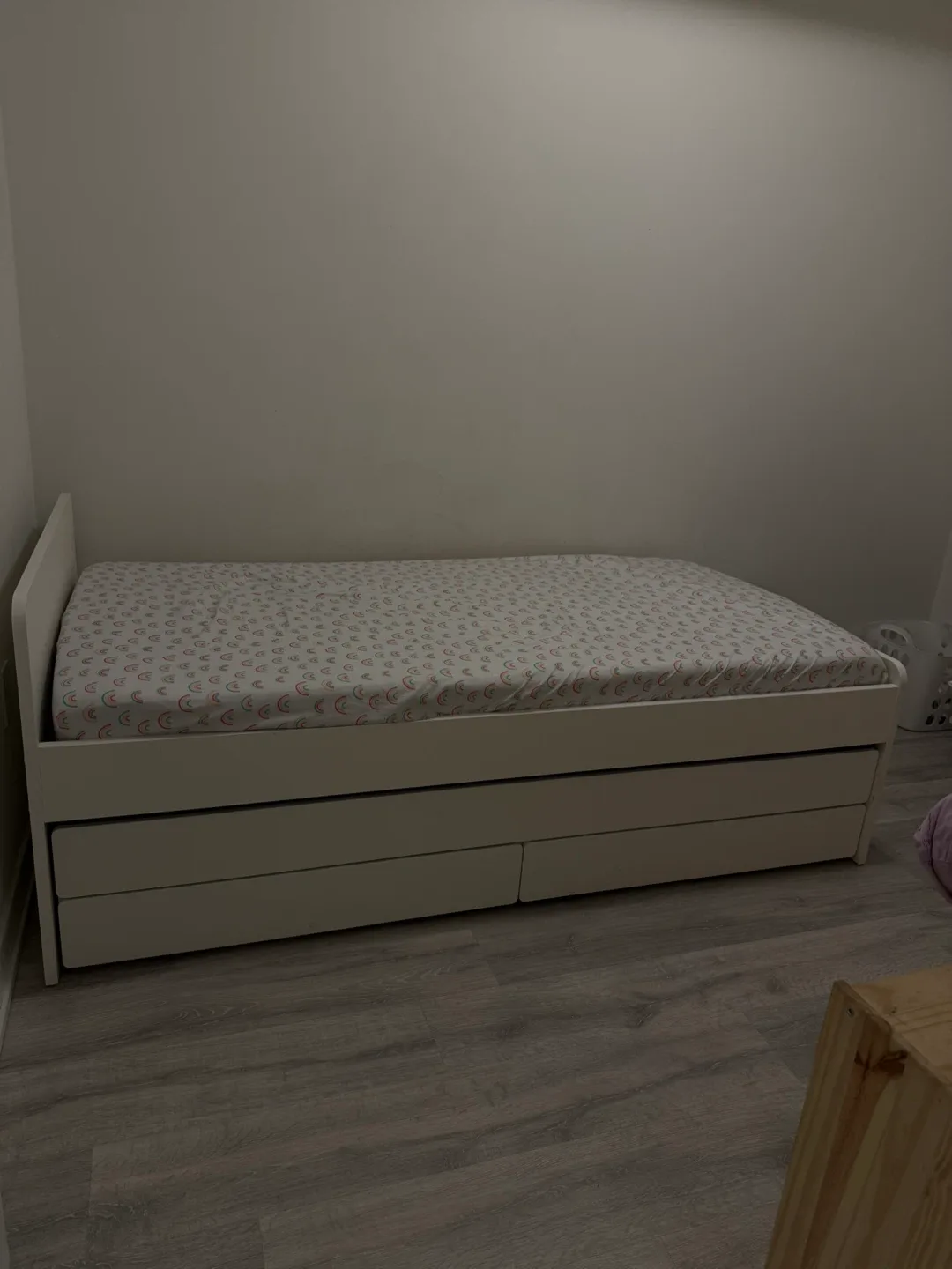White Trundle Bed with Drawers