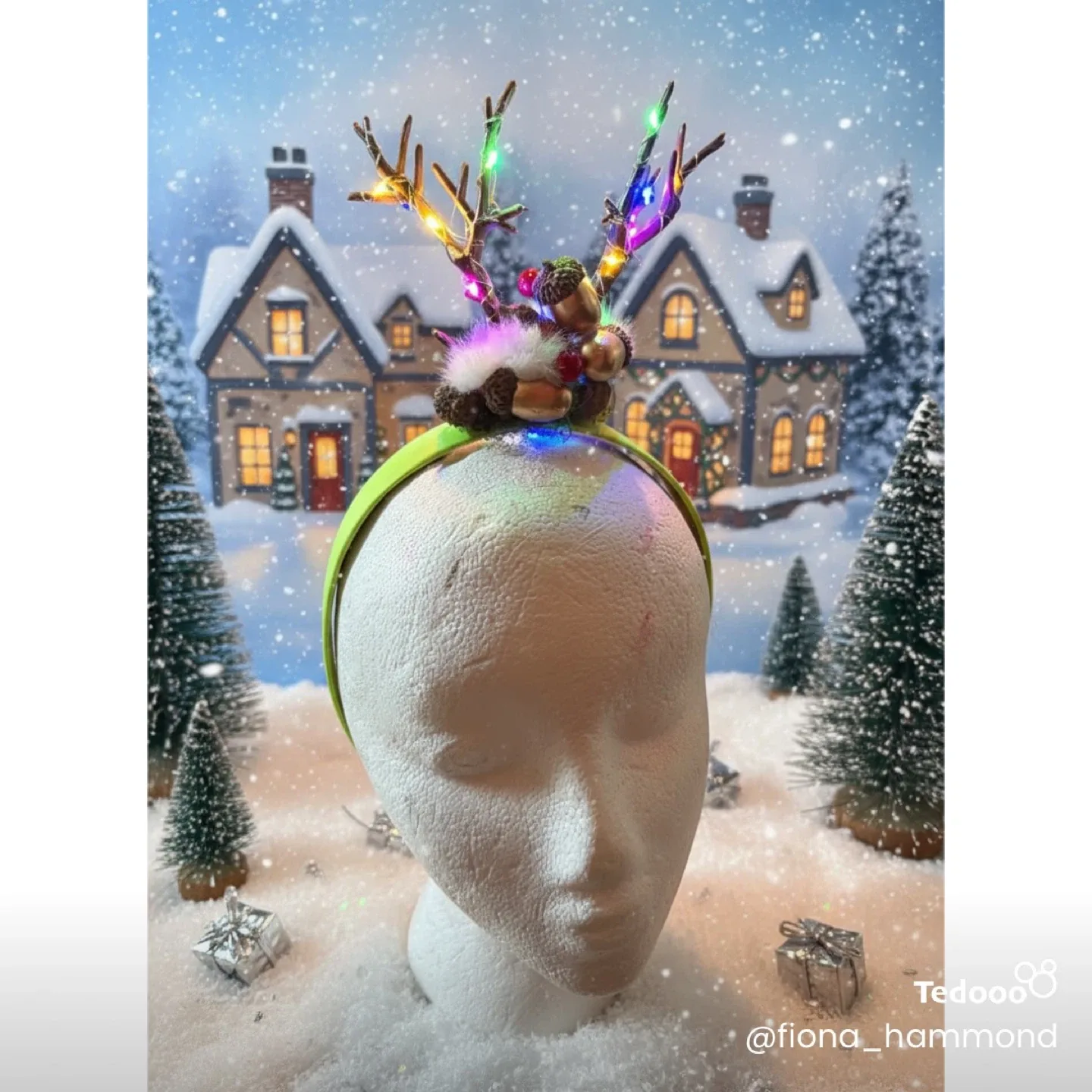 Handmade Reindeer Antler Headband with Lights image indicator(3)