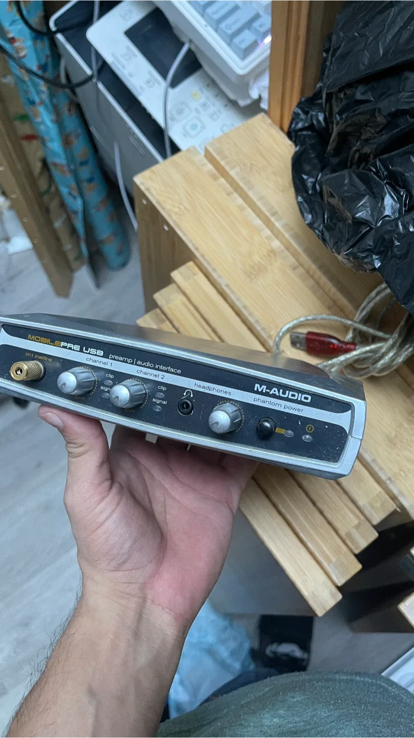 M-Audio MobilePre USB Preamp Audio Interface image indicator(2)