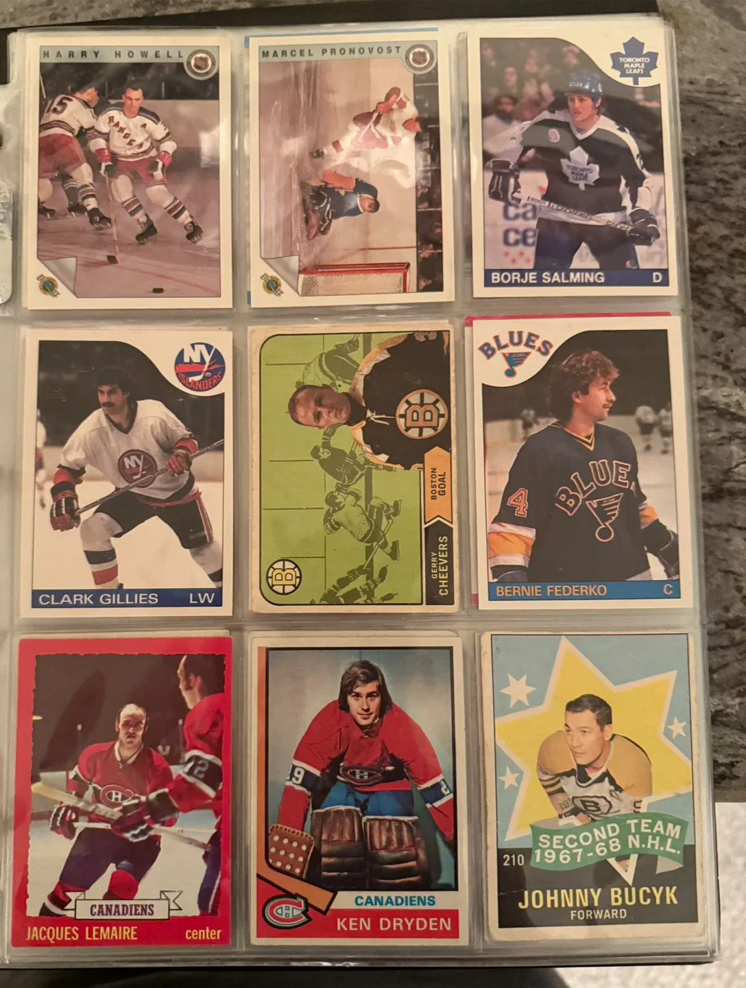 Vintage Hockey Trading Cards Collection image indicator(7)