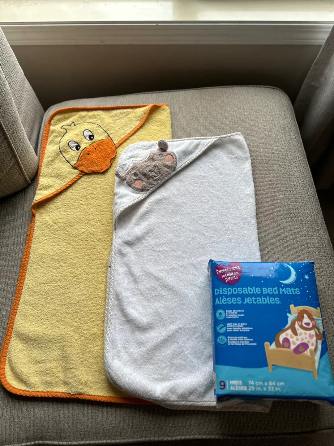 Baby Hooded Towels & Disposable Bed Mats