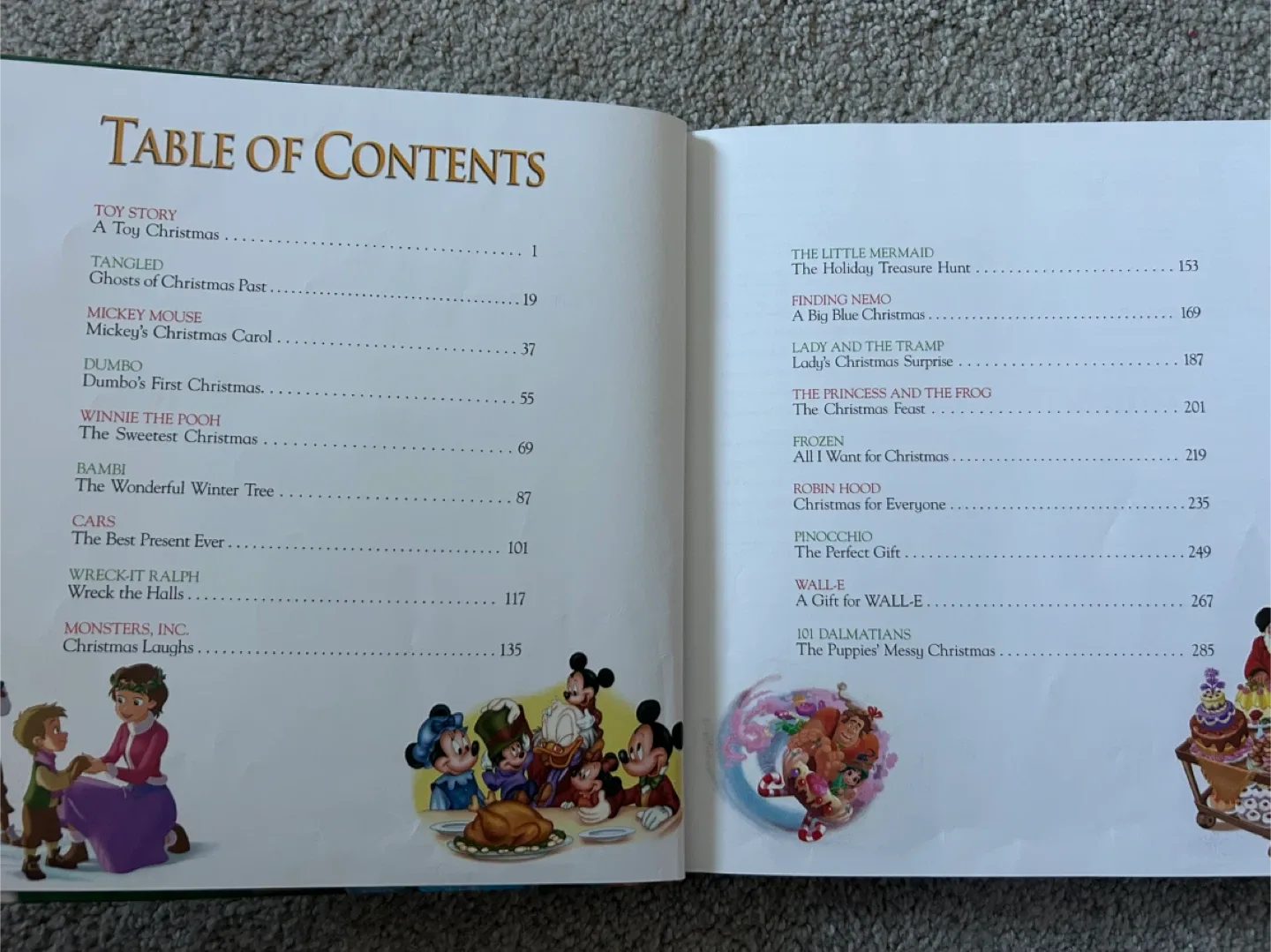 Disney Christmas Storybook Collection image indicator(2)
