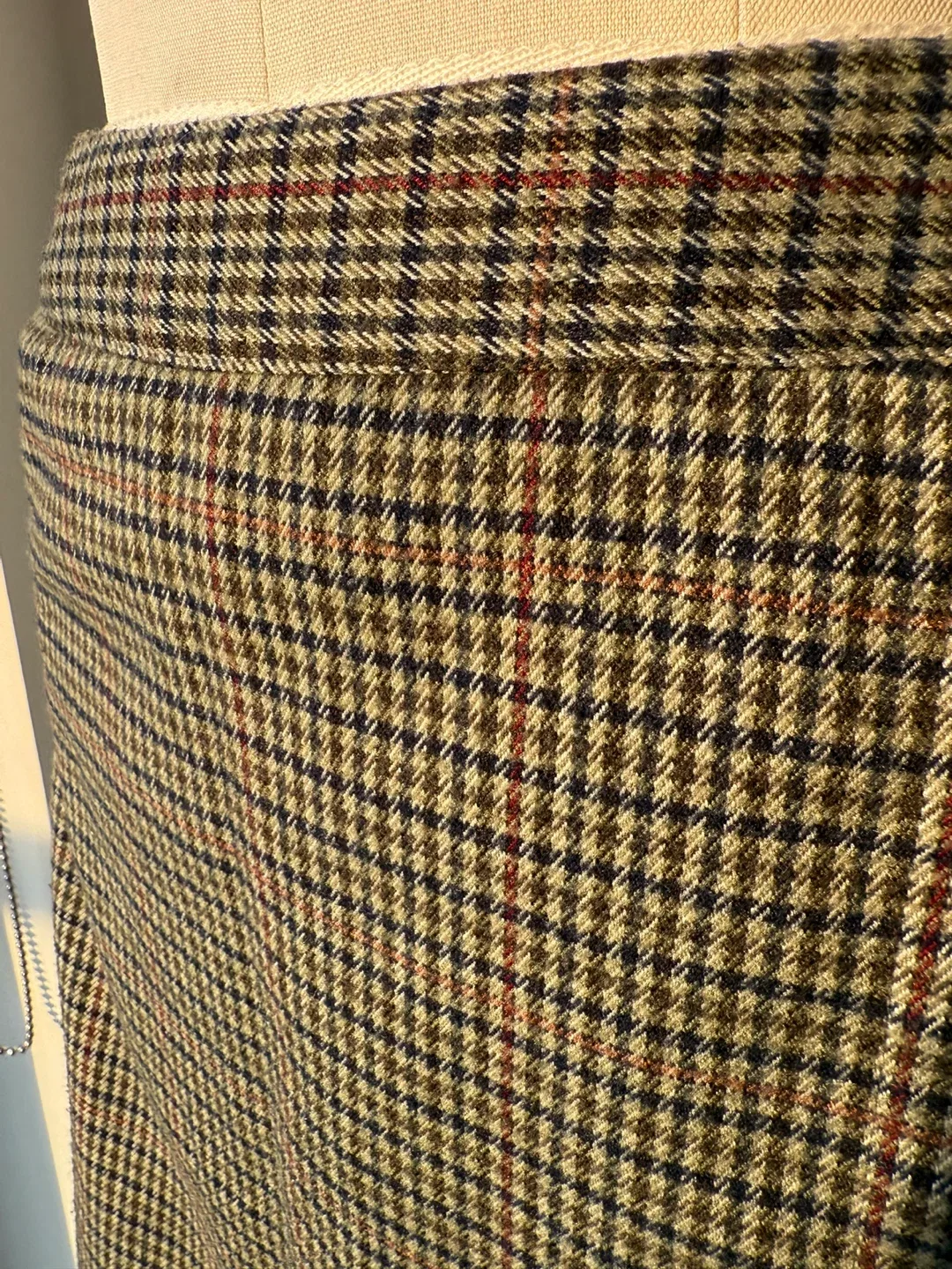 Brandy Melville ‘John galt’ adjustable Plaid Mini Skirt image indicator(2)