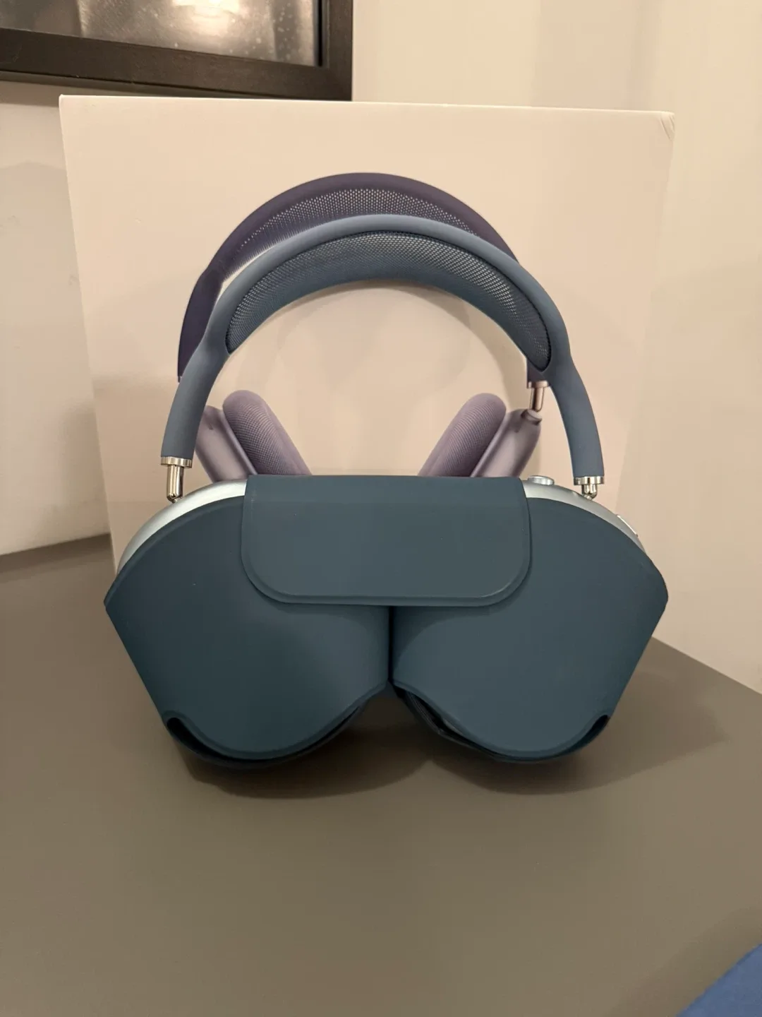 Apple AirPods Max - Blue image indicator(4)