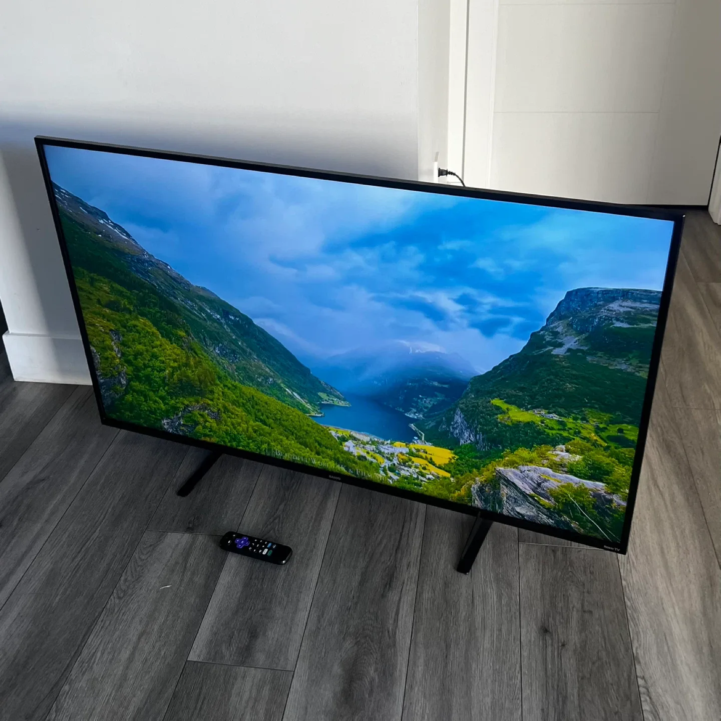 50" 4K Smart TV image indicator(9)