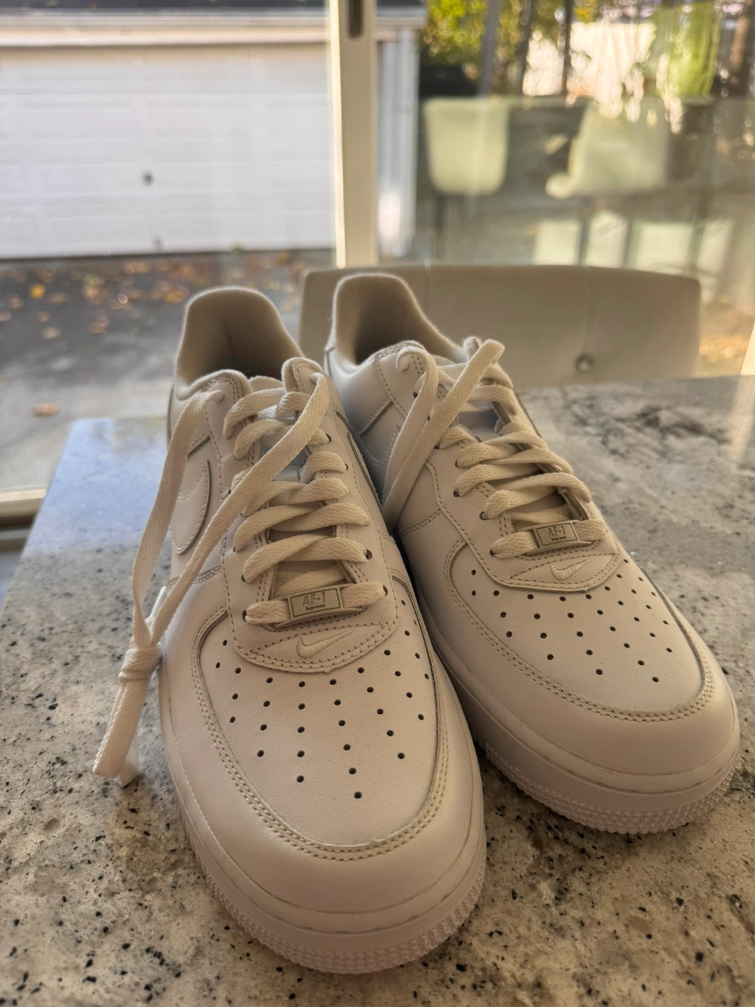 AUTHENTIC Supreme x Nike Air Force 1 Low - Size 9