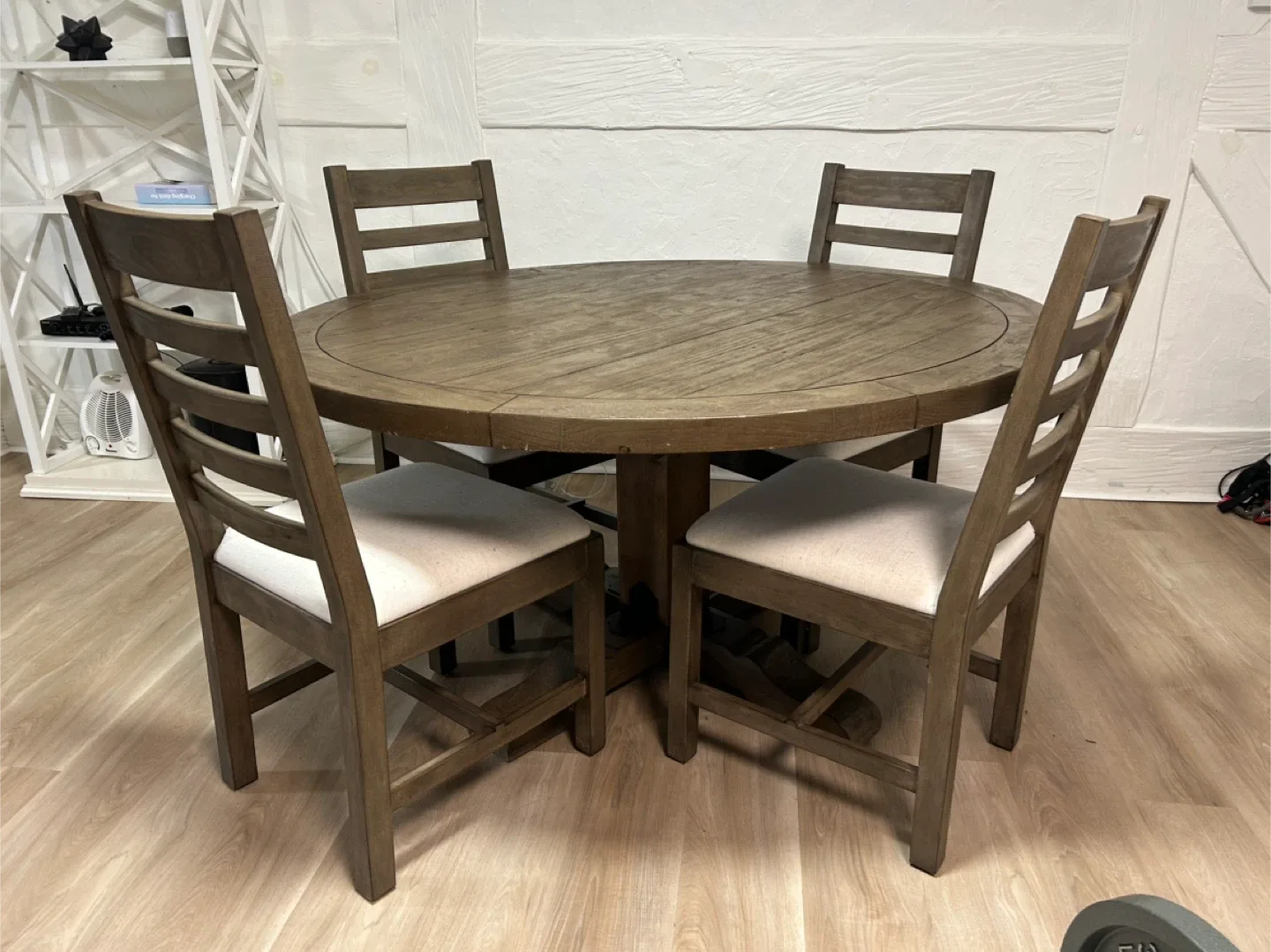 Round Wooden Dining Table with 4 Chairs image indicator(4)