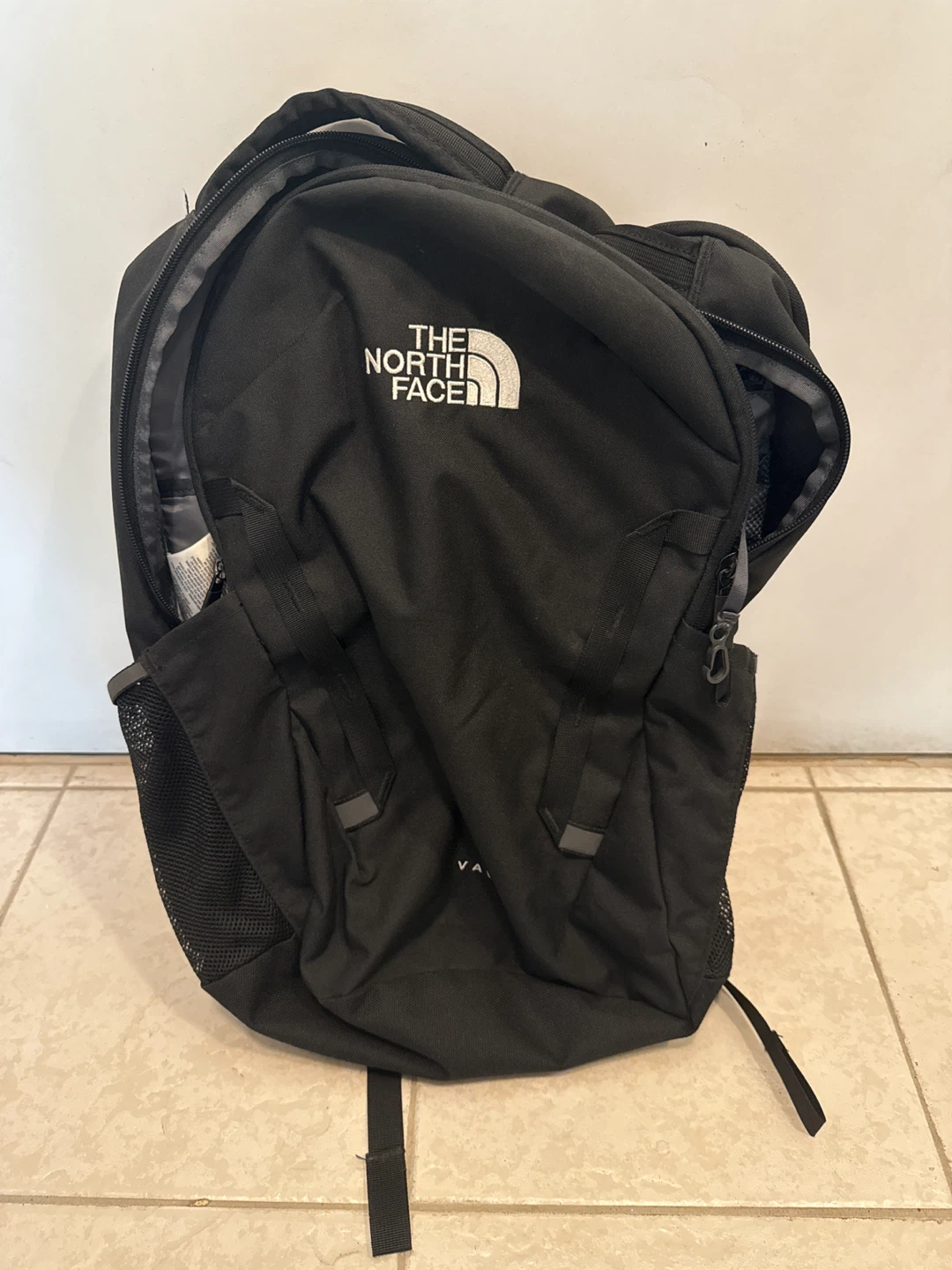 The North Face Vault 26L Black Backpack