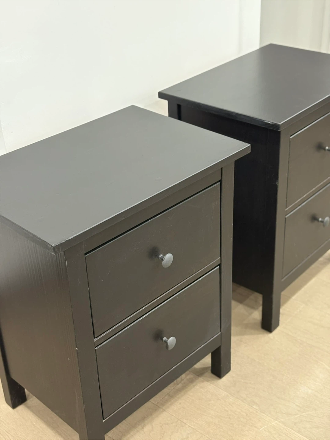 Pair of 2-Drawer Nightstands - Brown/Black - photo 4