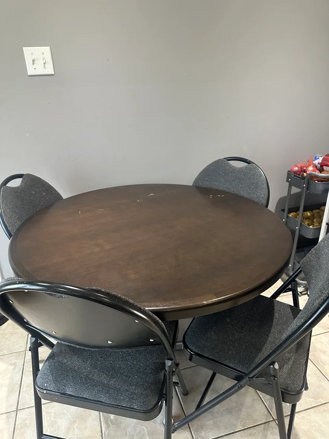 Round Dining Table with 4 Folding Chairs thumbnail