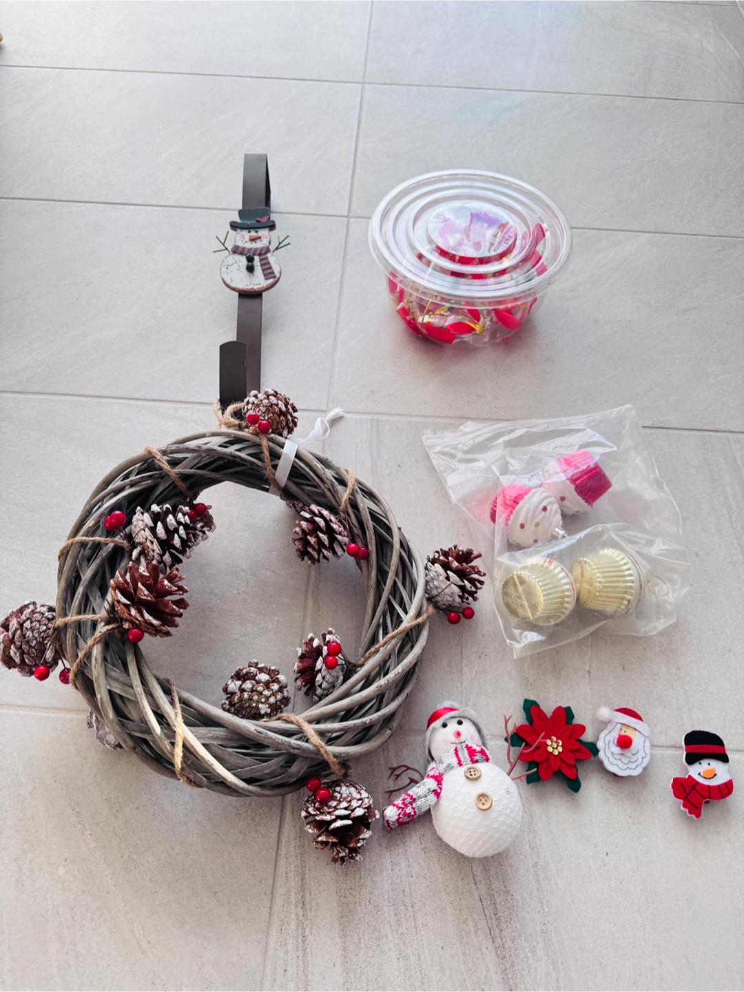 Christmas Wreath and Decorations - photo 5