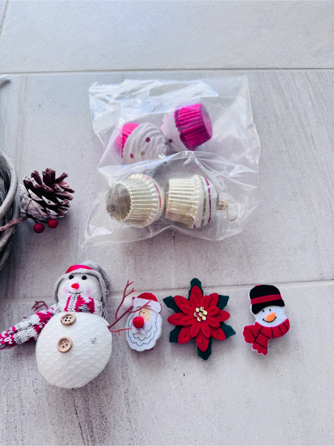 Christmas Wreath and Decorations - photo 4