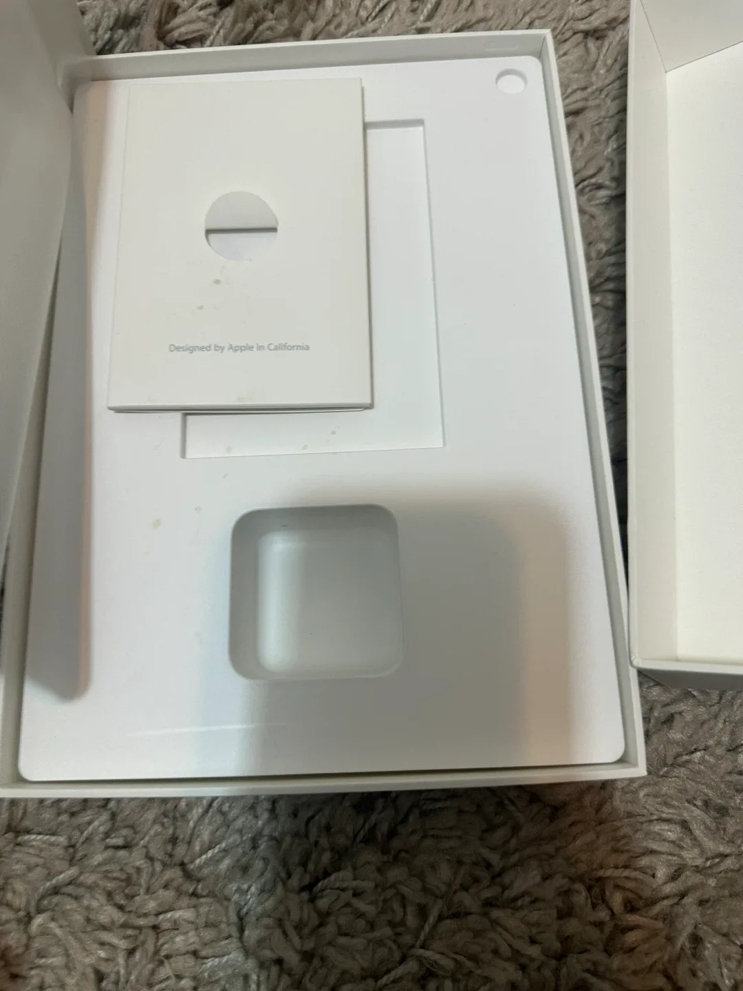 Apple iPad empty boxes image indicator(7)