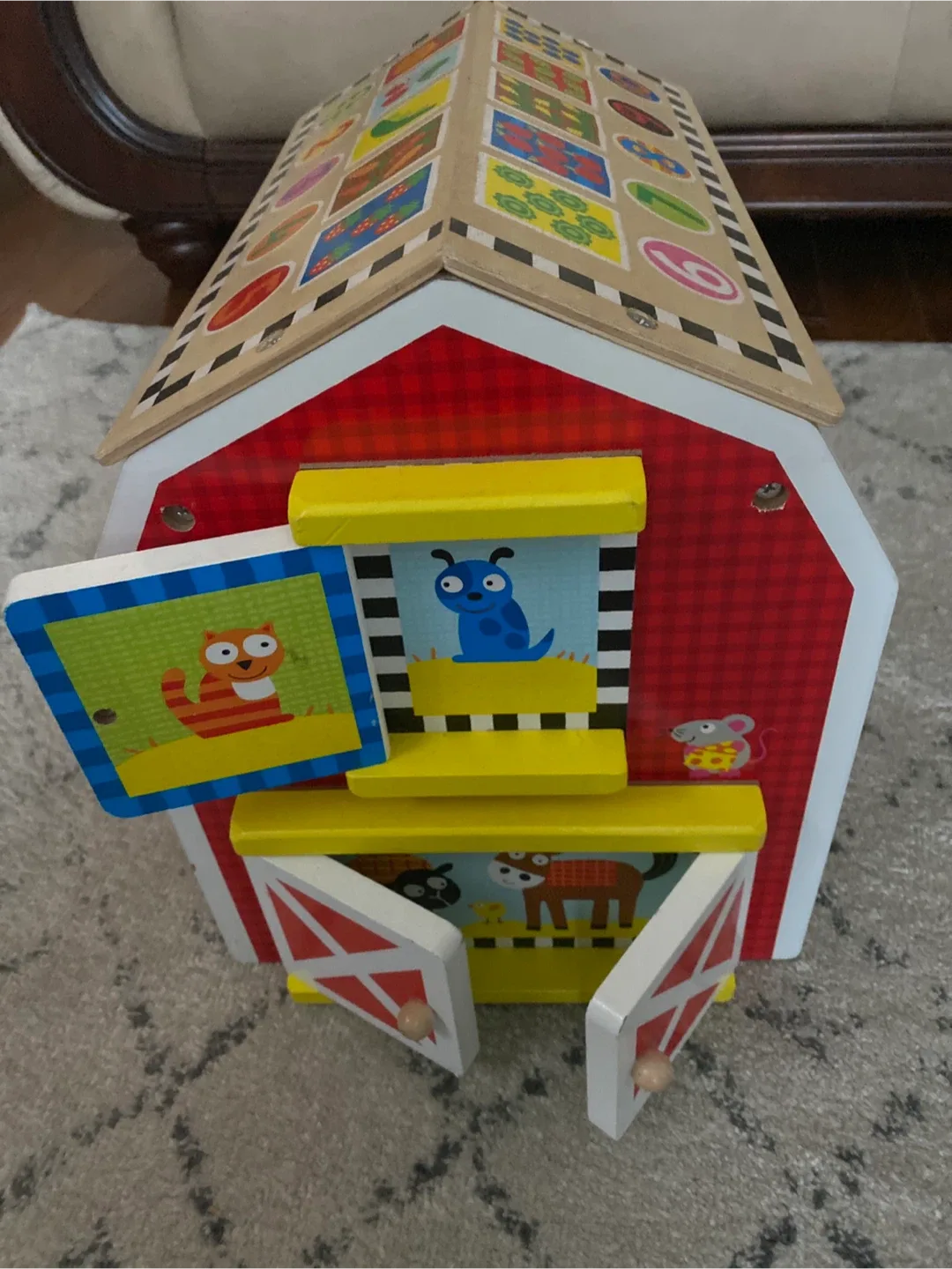 Wooden Activity Cube - Barn Shape image indicator(2)