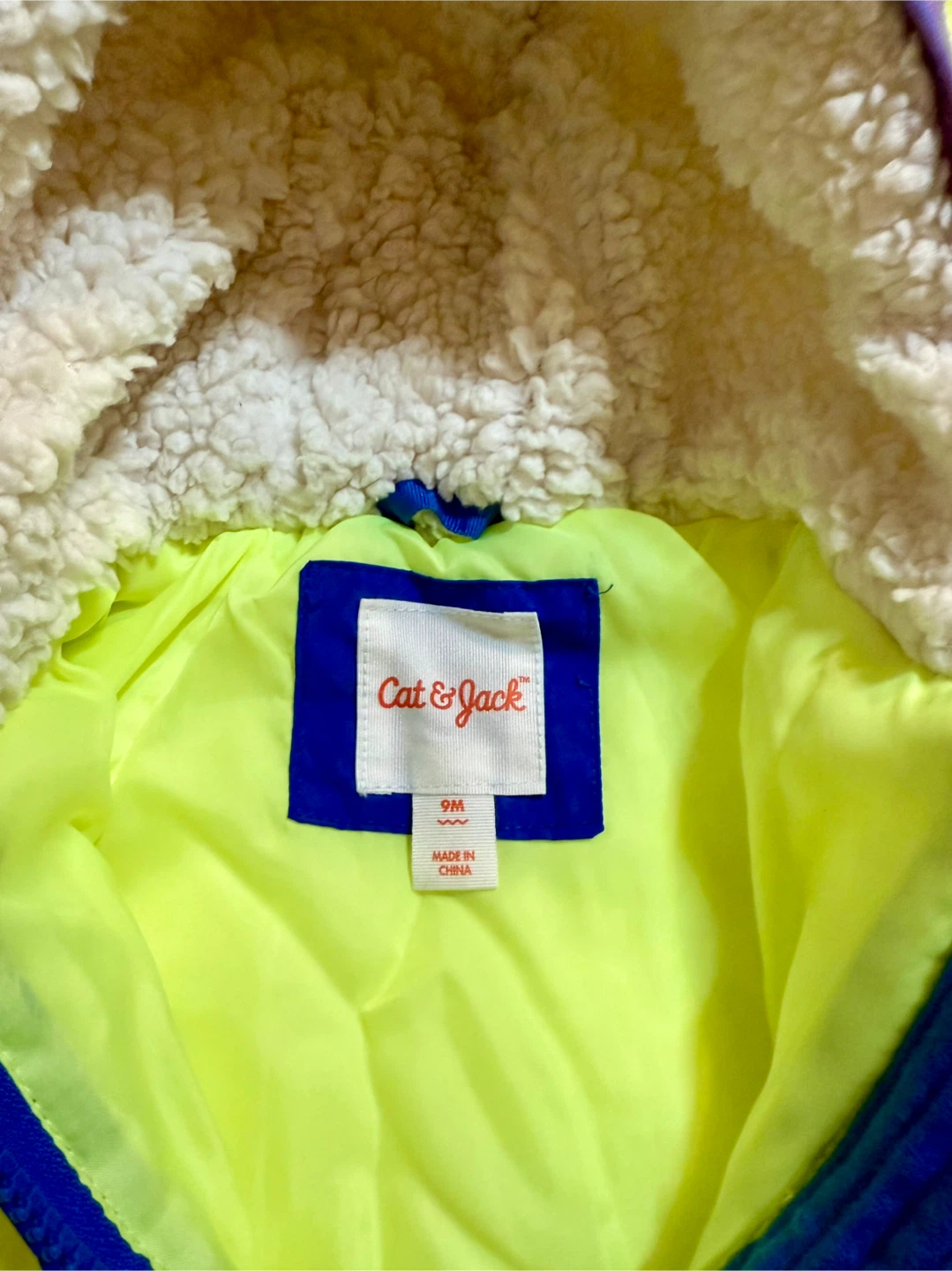 Cat & Jack 9M Snowsuit - photo 2