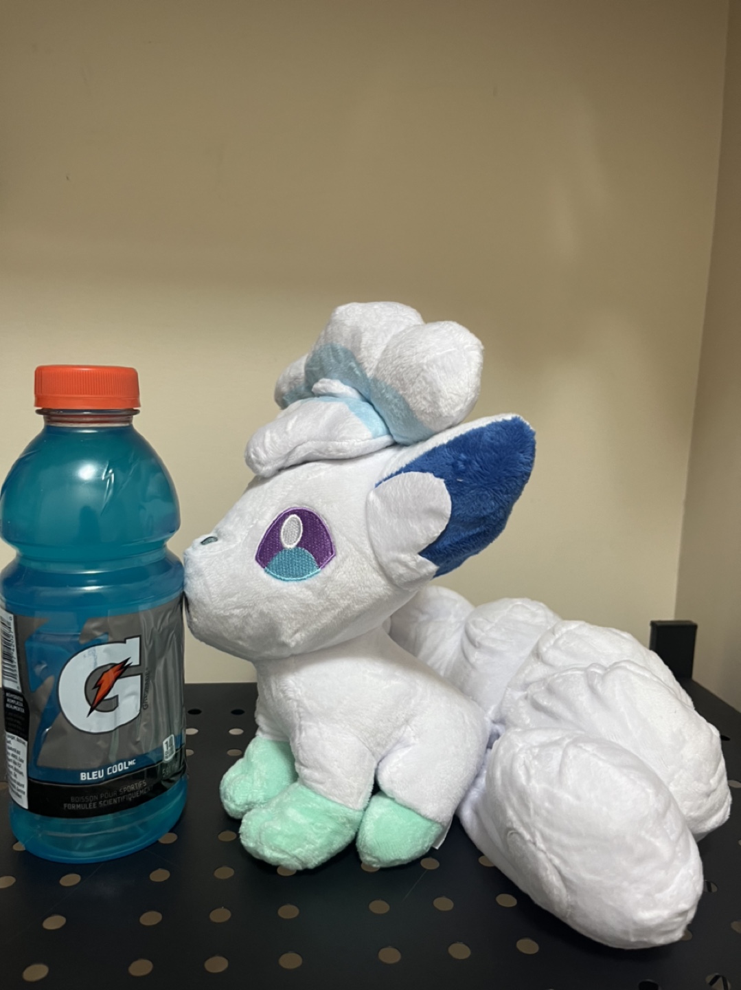 Alolan Vulpix Pokémon plush - photo 3