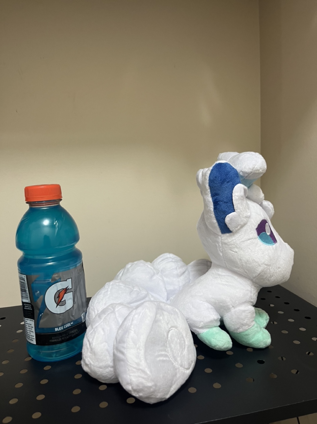 Alolan Vulpix Pokémon plush - photo 2