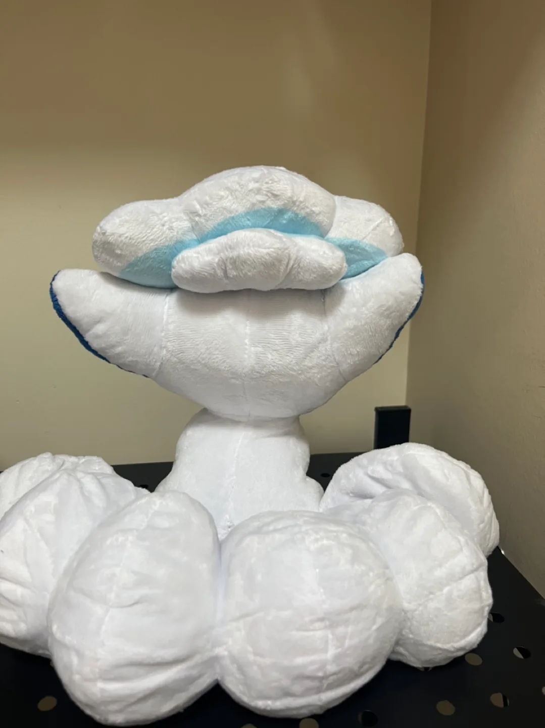 Alolan Vulpix Pokémon plush image indicator(5)