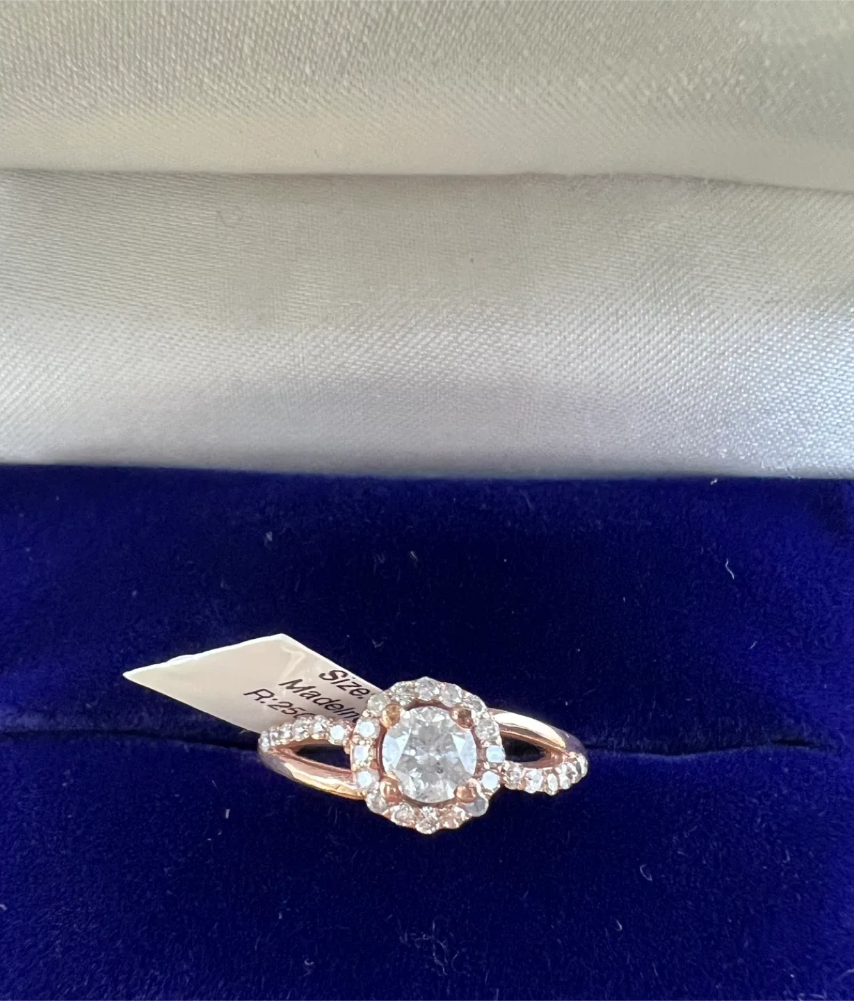 Brand New 10K Gold Diamond Ring