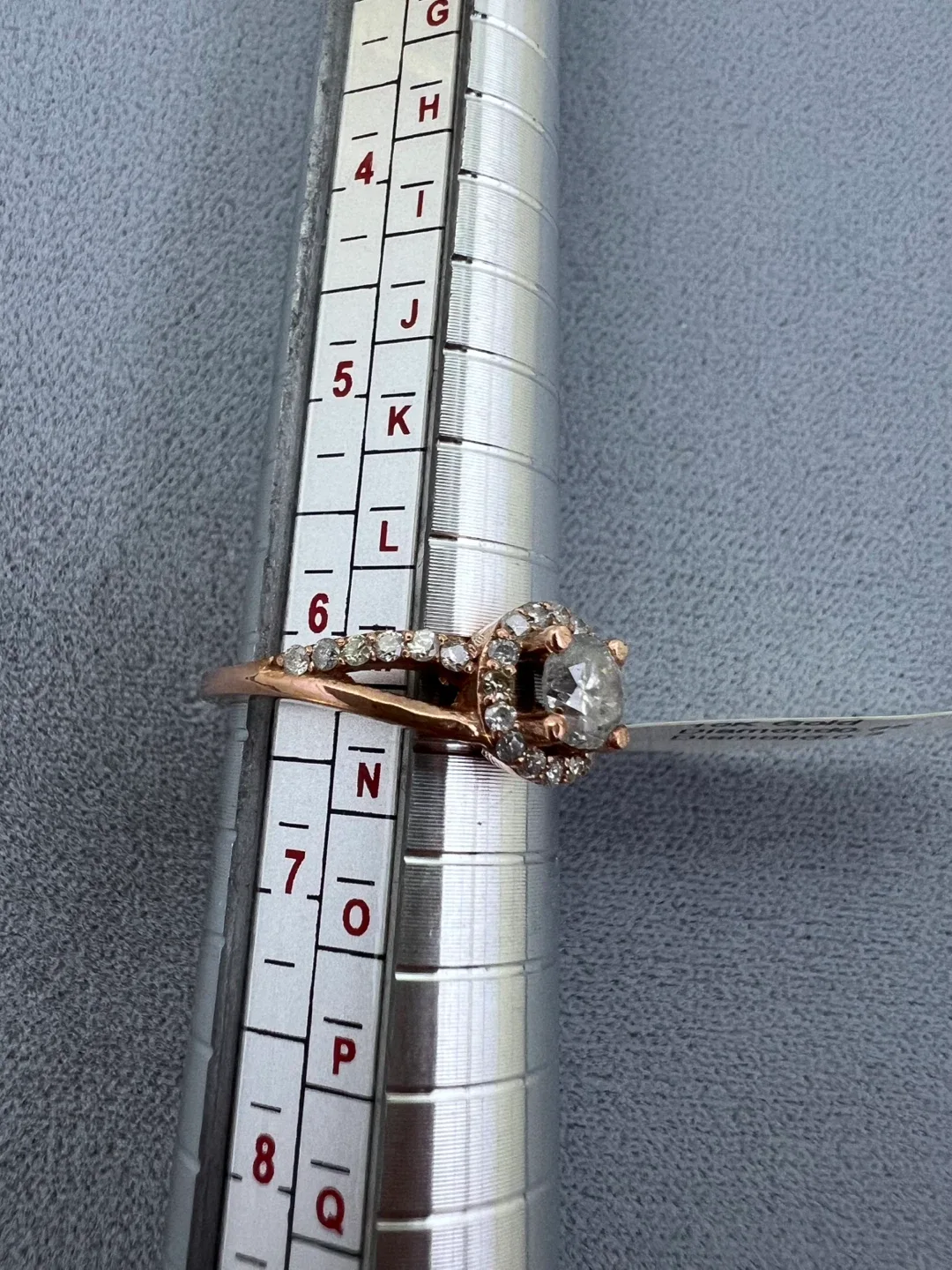 Brand New 10K Gold Diamond Ring image indicator(5)