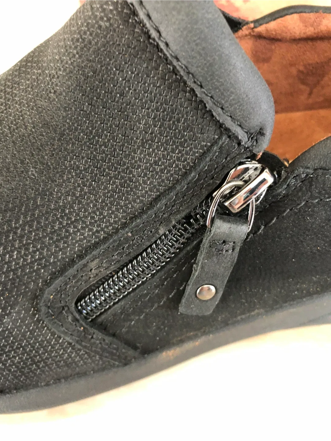 NEW Rockport Cobb Hill Nubuck Suede Slip-On, Size 9.5W image indicator(2)