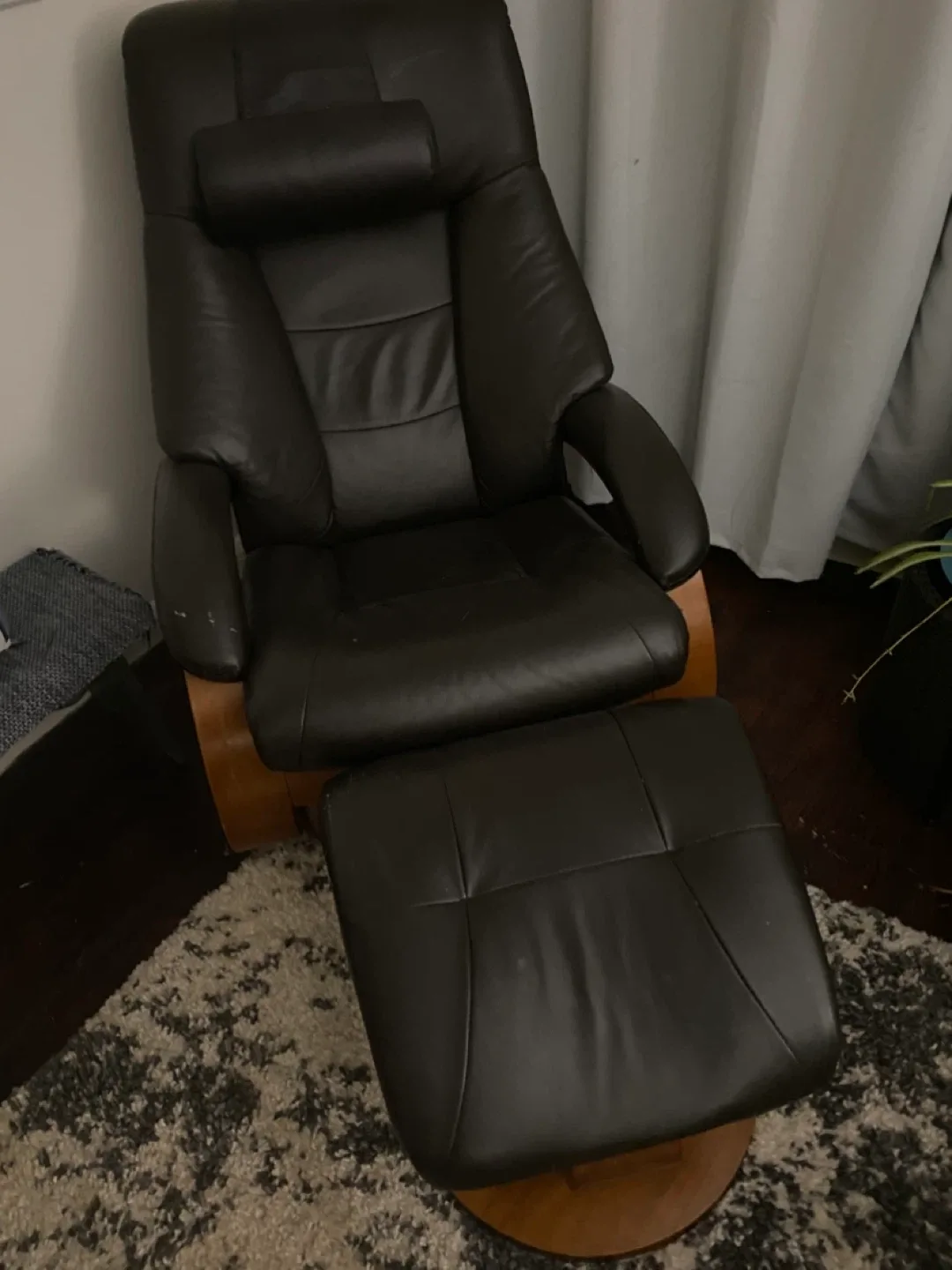 Black Leather Stressless Recliner with Ottoman image indicator(2)