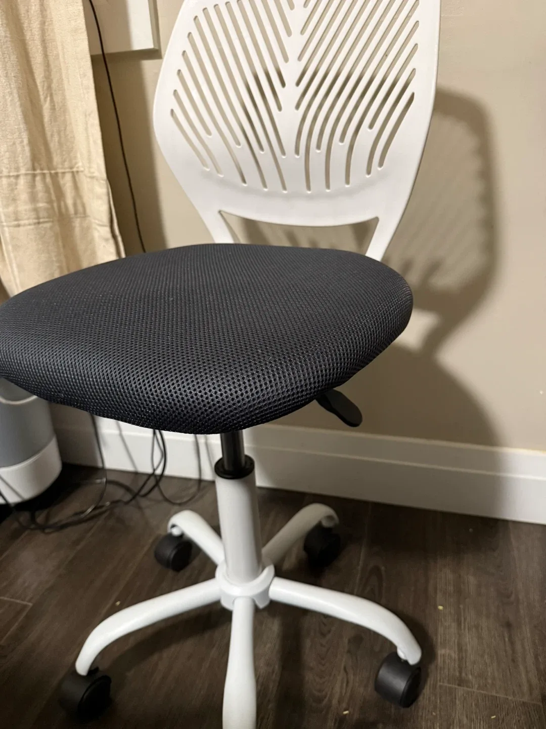 IKEA Desk and Office Chair image indicator(2)