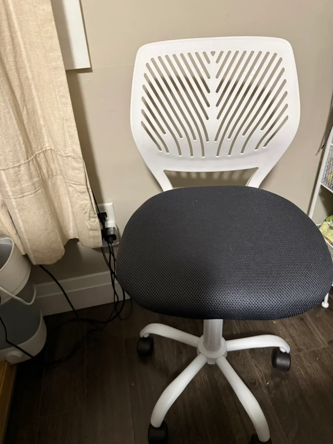 IKEA Desk and Office Chair image indicator(4)