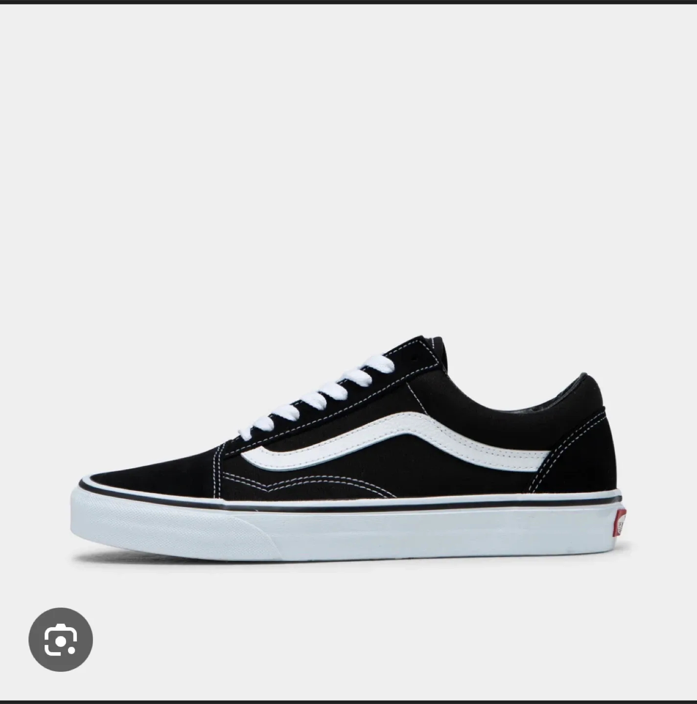 Women’s Vans Old Skool Size 6 - Black and White image indicator(2)