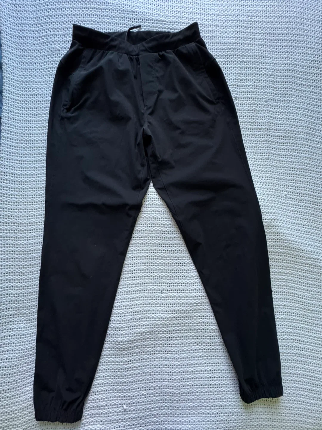 Lululemon vest and pants image indicator(6)