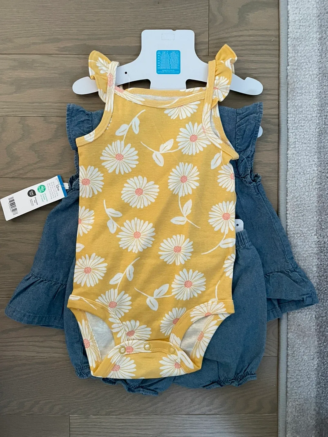 Carter's 12M Outfit - New with Tags image indicator(2)