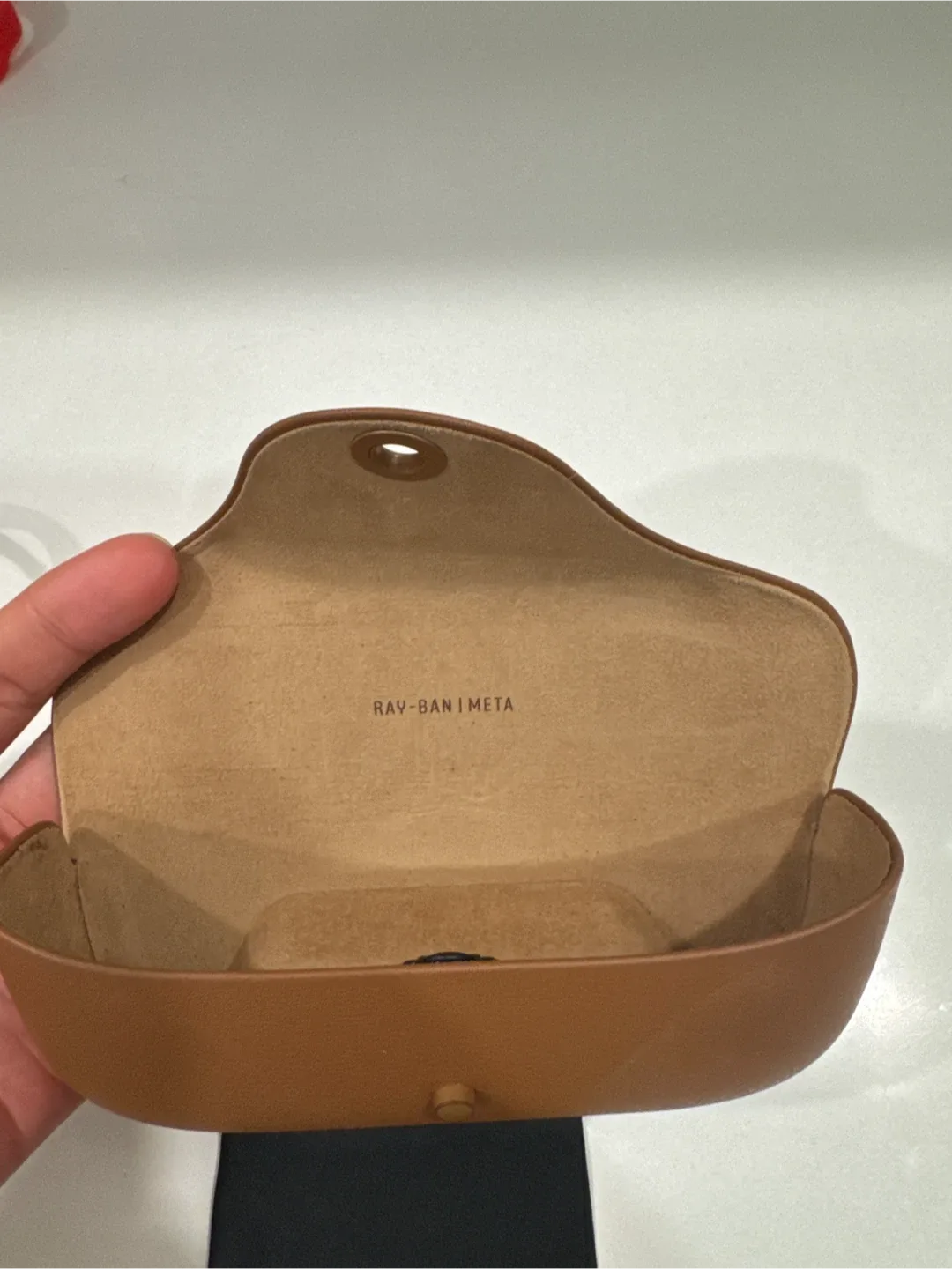 Ray-Ban Meta Smart Glasses image indicator(2)